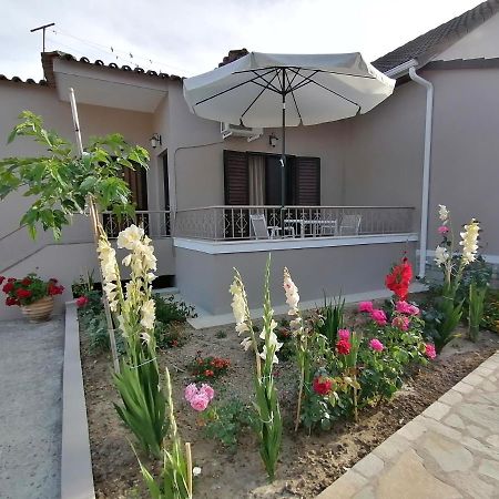 Villa Nikolaou Parga Exteriör bild
