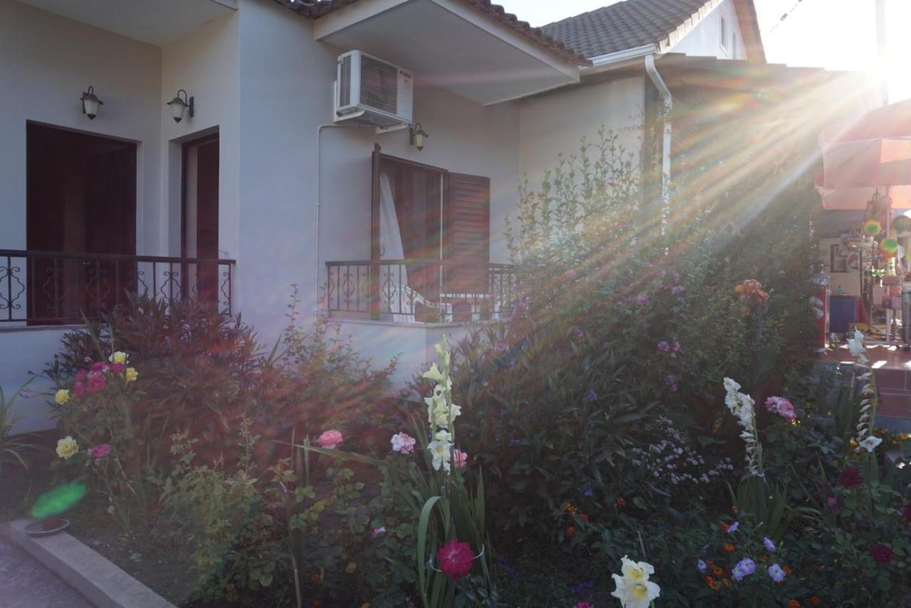 Villa Nikolaou Parga Exteriör bild