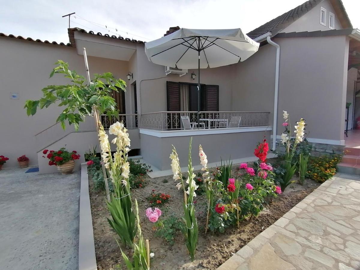 Villa Nikolaou Parga Exteriör bild