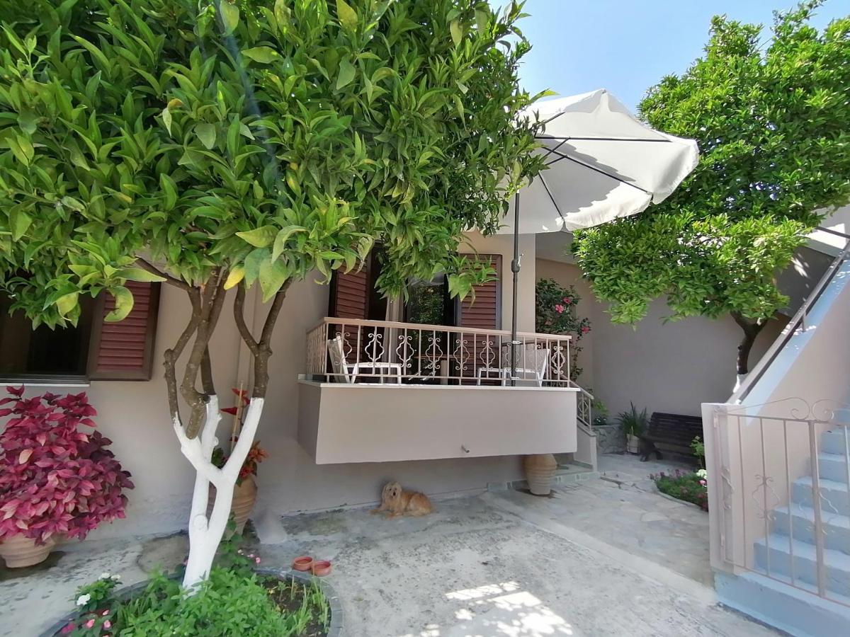 Villa Nikolaou Parga Exteriör bild