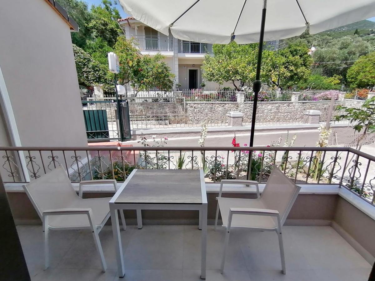 Villa Nikolaou Parga Exteriör bild