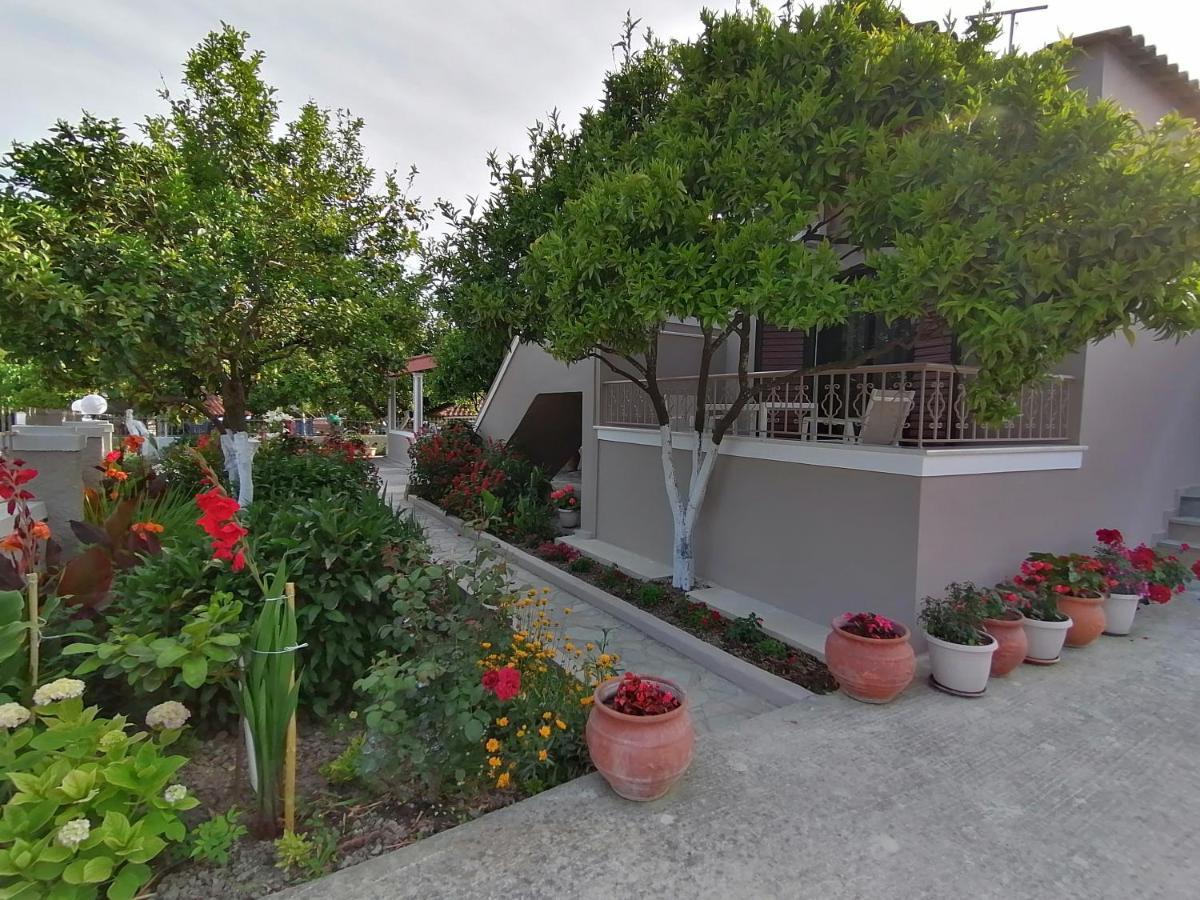 Villa Nikolaou Parga Exteriör bild