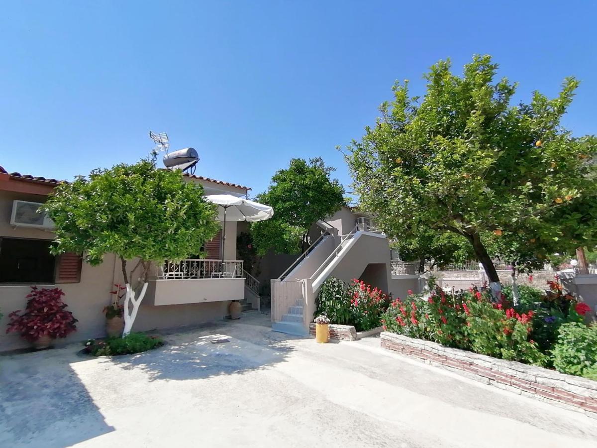 Villa Nikolaou Parga Exteriör bild