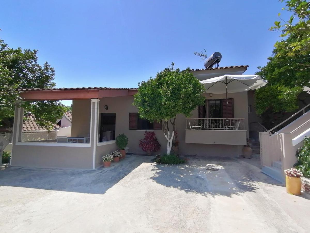 Villa Nikolaou Parga Exteriör bild