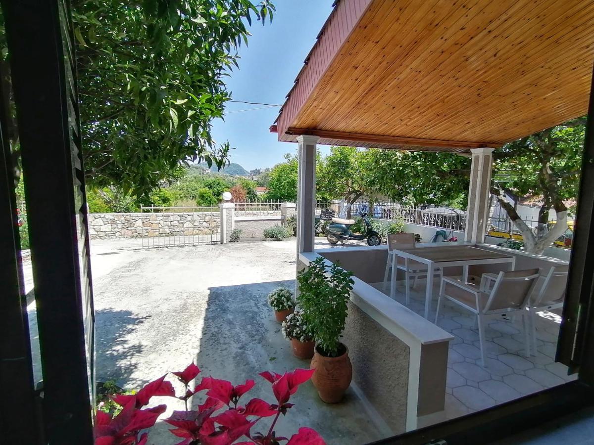 Villa Nikolaou Parga Exteriör bild