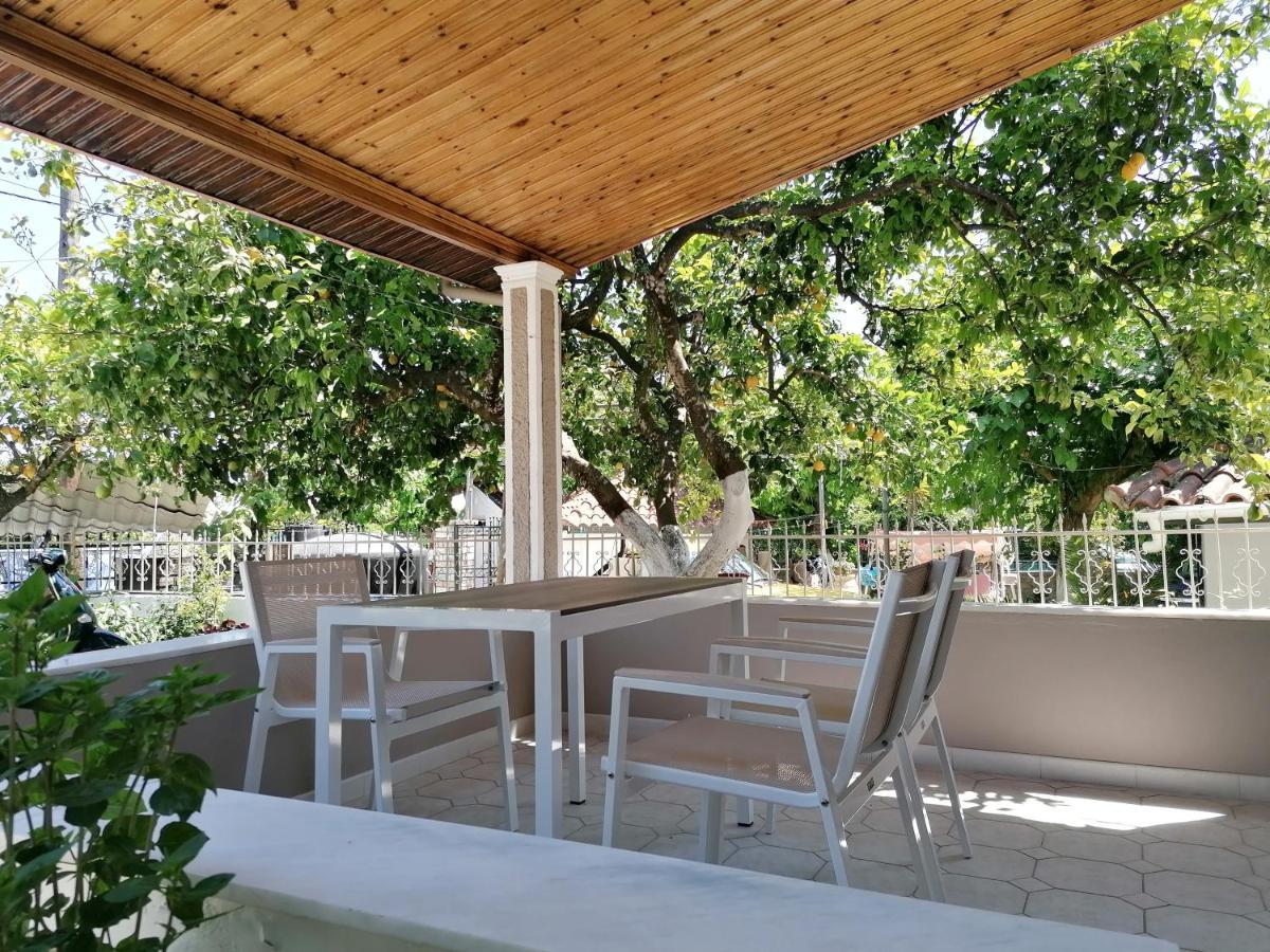 Villa Nikolaou Parga Exteriör bild